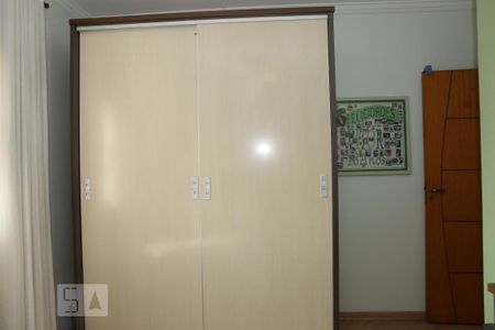 Casa à venda com 244m², 4 quartos e 4 vagasQuarto 3