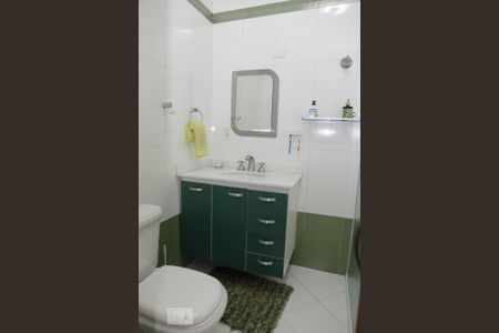 Casa à venda com 244m², 4 quartos e 4 vagasBanheiro do Quarto 2