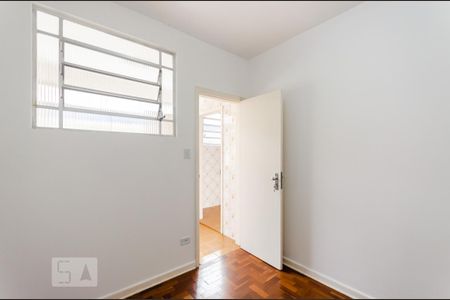 Quarto de serviço de apartamento para alugar com 3 quartos, 108m² em Embaré, Santos