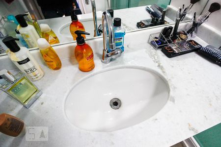 Apartamento à venda com 93m², 3 quartos e 2 vagasPia - Banheiro da Suíte