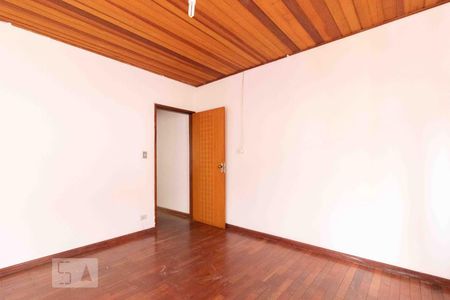 Quarto 2 de casa para alugar com 2 quartos, 120m² em Vila Gomes Cardim, São Paulo
