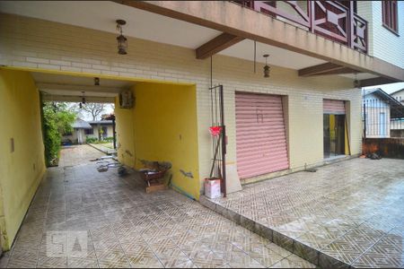 Casa à venda com 176m², 5 quartos e 6 vagasPátio