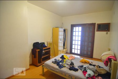Quarta 2 de casa à venda com 5 quartos, 176m² em Niterói, Canoas
