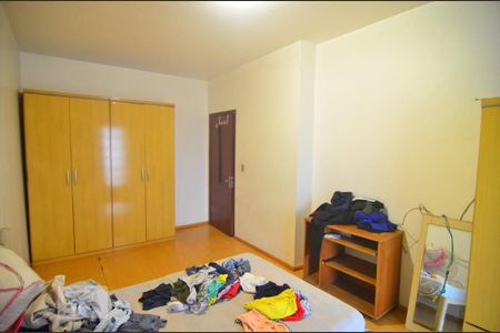 Casa à venda com 176m², 5 quartos e 6 vagasQuarta 2