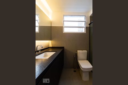 Apartamento para alugar com 90m², 2 quartos e 1 vaga Apartamento para alugar com 90m², 2 quartos e 1 vagaBanheiro