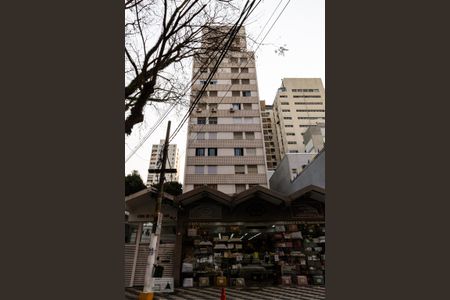 Apartamento para alugar com 90m², 2 quartos e 1 vaga Apartamento para alugar com 90m², 2 quartos e 1 vagaFachada