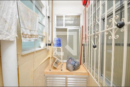 Apartamento para alugar com 65m², 2 quartos e 1 vagaÁrea de Serviço