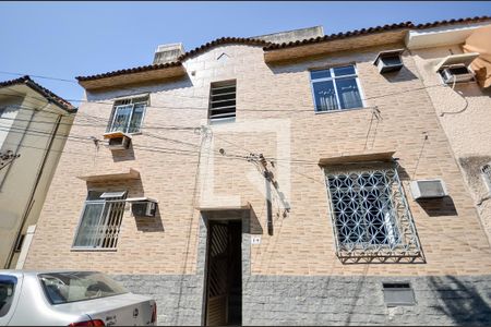 Apartamento para alugar com 65m², 2 quartos e 1 vagaFachada