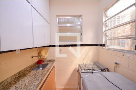 Apartamento para alugar com 65m², 2 quartos e 1 vagaCozinha