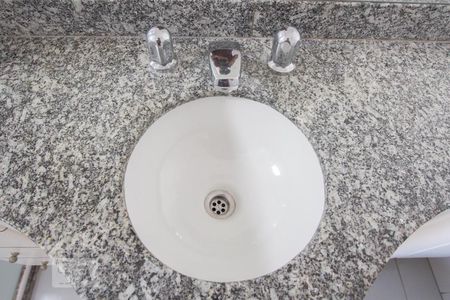 Apartamento para alugar com 63m², 2 quartos e 1 vagaDetalhe Banheiro Quarto 2