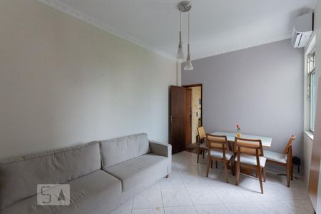 Sala de apartamento para alugar com 2 quartos, 64m² em Praca da Bandeira, Rio de Janeiro