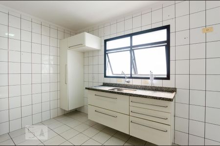 Apartamento para alugar com 130m², 2 quartos e 1 vaga Apartamento para alugar com 130m², 2 quartos e 1 vagaCozinha