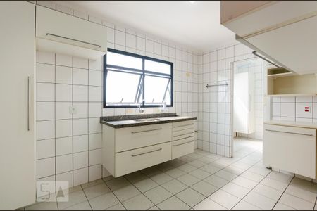 Apartamento para alugar com 130m², 2 quartos e 1 vaga Apartamento para alugar com 130m², 2 quartos e 1 vagaCozinha