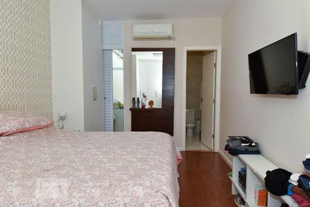 Casa à venda com 190m², 3 quartos e 2 vagasSuíte 2