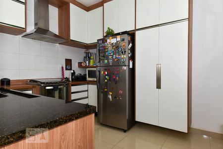 Casa à venda com 190m², 3 quartos e 2 vagasCozinha