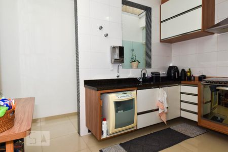 Casa à venda com 190m², 3 quartos e 2 vagasCozinha