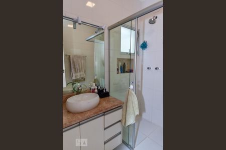 Casa à venda com 190m², 3 quartos e 2 vagasBanheiro da Suíte 2