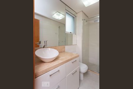 Apartamento à venda com 106m², 2 quartos e 2 vagasBanheiro