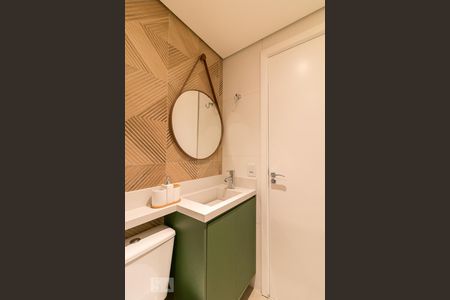 Banheiro de kitnet/studio para alugar com 1 quarto, 28m² em Centro, Guarulhos