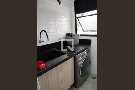 Apartamento à venda com 74m², 3 quartos e 1 vagaÁrea de Serviço