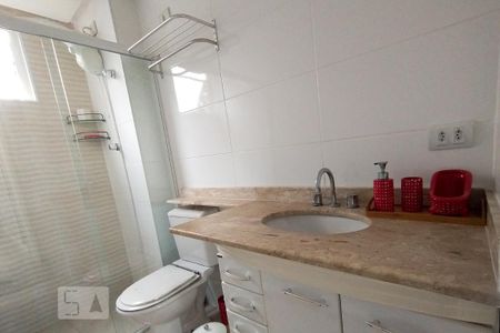 Apartamento à venda com 70m², 2 quartos e 1 vaga Apartamento à venda com 70m², 2 quartos e 1 vagaBanheiro