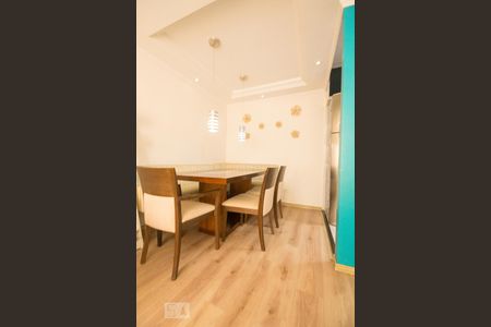 Sala de casa de condomínio à venda com 2 quartos, 100m² em Vila Mazzei, São Paulo