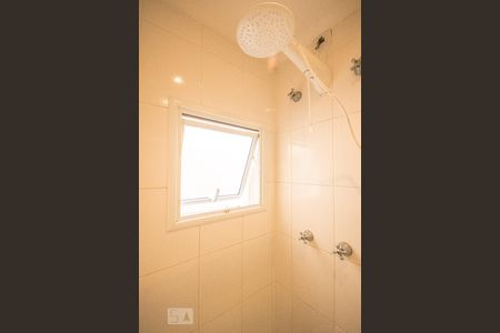 Casa de condomínio à venda com 100m², 2 quartos e 2 vagas Casa de condomínio à venda com 100m², 2 quartos e 2 vagasBanheiro Corredor