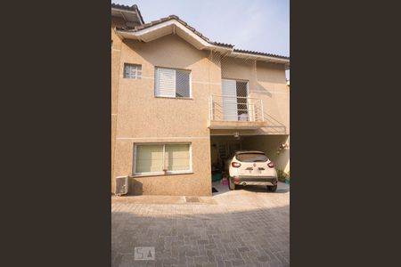 Casa de condomínio à venda com 100m², 2 quartos e 2 vagas Casa de condomínio à venda com 100m², 2 quartos e 2 vagasFachada