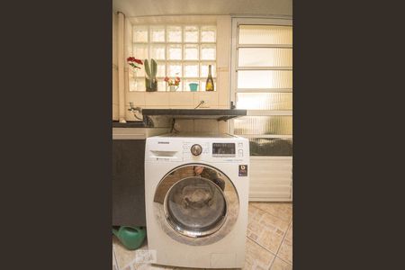 Casa de condomínio à venda com 100m², 2 quartos e 2 vagas Casa de condomínio à venda com 100m², 2 quartos e 2 vagasÁrea de Serviço