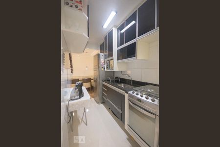 Casa de condomínio à venda com 100m², 2 quartos e 2 vagas Casa de condomínio à venda com 100m², 2 quartos e 2 vagasCozinha