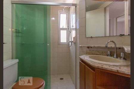 Banheiro de apartamento para alugar com 2 quartos, 70m² em Vila Andrade, São Paulo