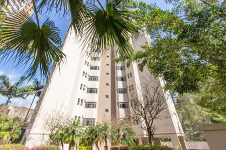 Apartamento para alugar com 70m², 2 quartos e 2 vagasFachada