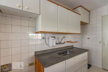Apartamento para alugar com 70m², 2 quartos e 2 vagasCozinha