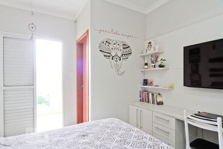 Suíte de casa para alugar com 3 quartos, 130m² em Jardim Regina, São Paulo