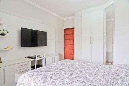 Suíte de casa para alugar com 3 quartos, 130m² em Jardim Regina, São Paulo