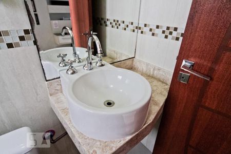 Casa para alugar com 130m², 3 quartos e 3 vagasBanheiro da Suíte