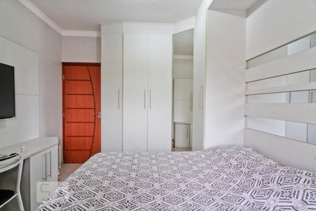 Suíte de casa para alugar com 3 quartos, 130m² em Jardim Regina, São Paulo