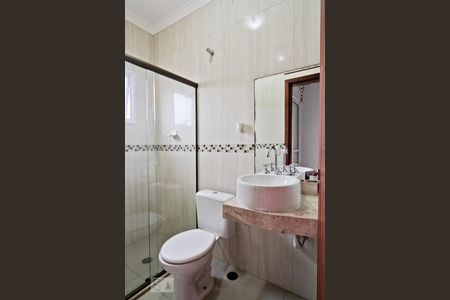 Casa para alugar com 130m², 3 quartos e 3 vagasBanheiro da Suíte