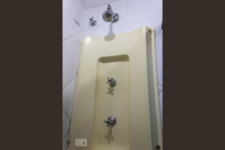 Apartamento para alugar com 60m², 3 quartos e 1 vaga Apartamento para alugar com 60m², 3 quartos e 1 vagaDetalhe do Banheiro