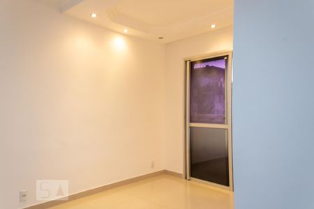 Sala de apartamento para alugar com 3 quartos, 60m² em Jardim Santa Terezinha (zona Leste), São Paulo