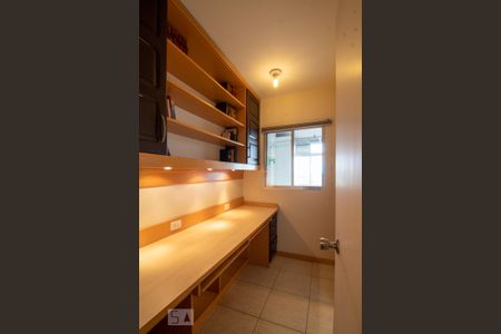 Apartamento para alugar com 82m², 2 quartos e 1 vaga Apartamento para alugar com 82m², 2 quartos e 1 vagaEscritório