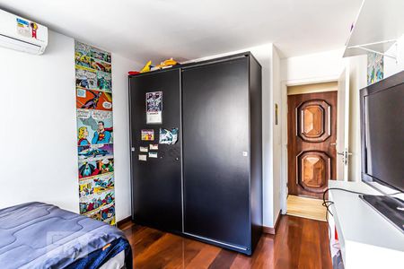 Apartamento à venda com 207m², 4 quartos e 2 vagasQuarto 1