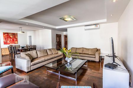 Apartamento à venda com 207m², 4 quartos e 2 vagasSala