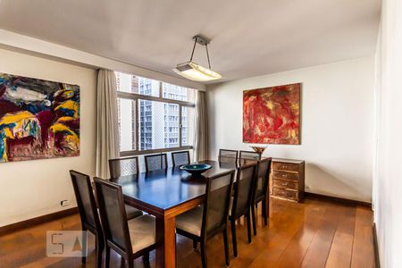 Apartamento à venda com 207m², 4 quartos e 2 vagasSala