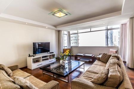 Apartamento à venda com 207m², 4 quartos e 2 vagasSala