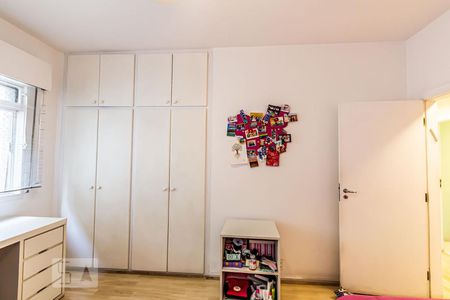 Apartamento à venda com 207m², 4 quartos e 2 vagasQuarto 3