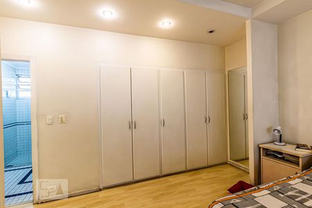 Apartamento à venda com 207m², 4 quartos e 2 vagasQuarto 4