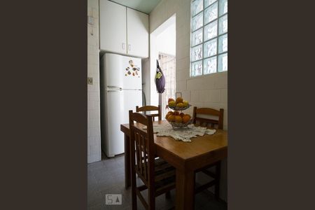 Apartamento à venda com 141m², 3 quartos e 2 vagasCozinha