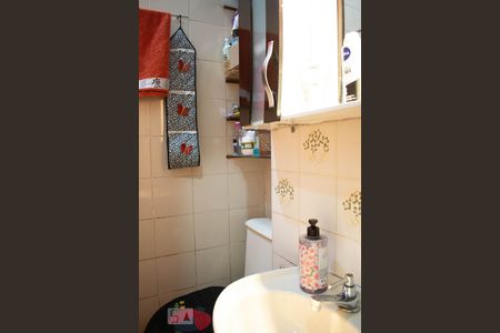 Banheiro de apartamento à venda com 3 quartos, 99m² em Santana, Porto Alegre