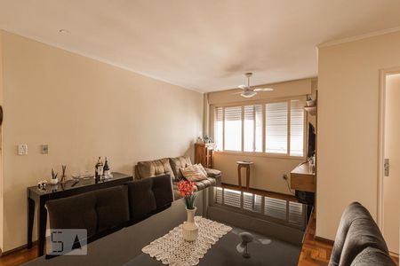 Sala de apartamento à venda com 2 quartos, 70m² em Petrópolis, Porto Alegre